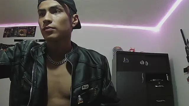 Fenix_hardcock 在線直播表演