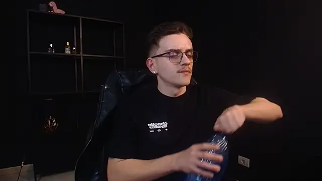 Chat XXX en directo de FelixStarkk