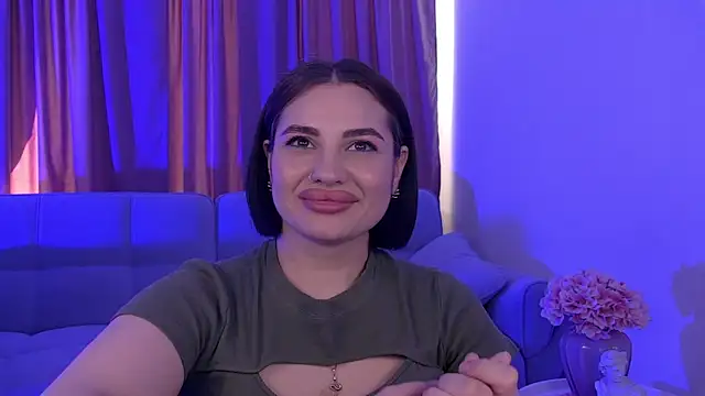 AdrianaToress élő XXX-chatje