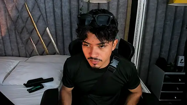 NicolaiKarav's Webcam Show