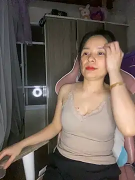 Ivy_Trix2 Chat XXX in diretta