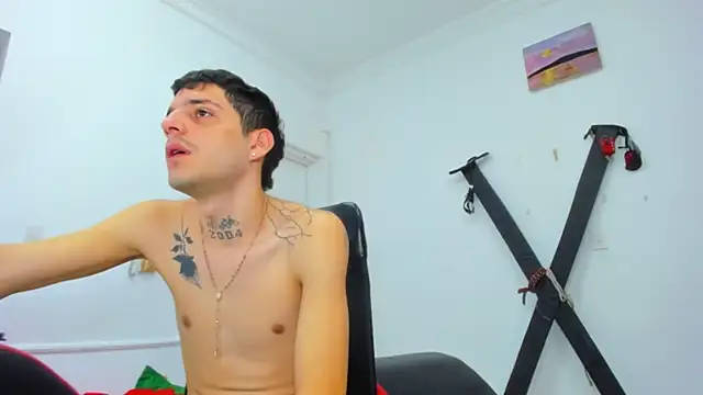 boy_max_latin – webcam-show