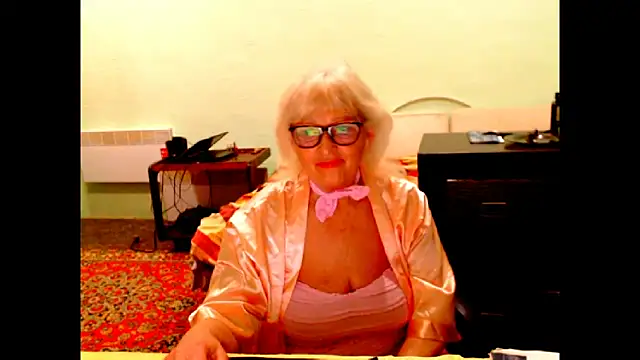 Natali7634 Adlı Modelin Canlı XXX Sohbeti