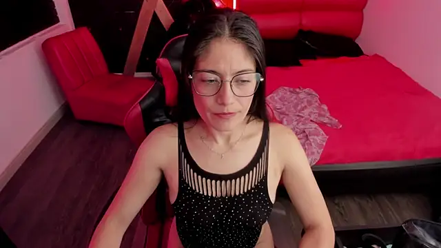 AnnyMilet_ Chat XXX in diretta