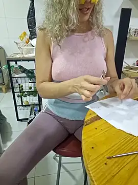 AnyStrewing Chat XXX in diretta
