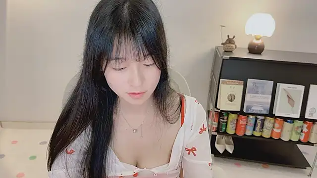 Onechestnut's Live XXX Chat