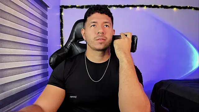 ransoj's Live XXX Chat