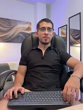 Tommas_Jhonson Adlı Modelin Web Kamerası Şovu