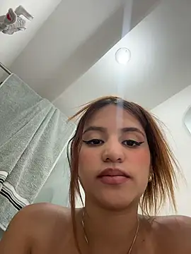 Chat +18 de ViankaRose ao vivo