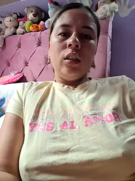 selena_gomez2's Live XXX Chat