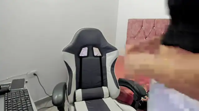Chat XXX en directo de shy_luna18