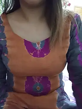 Tanha18n Live XXX chat