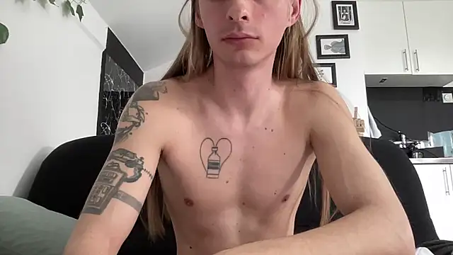 mi_chyort Webcam show