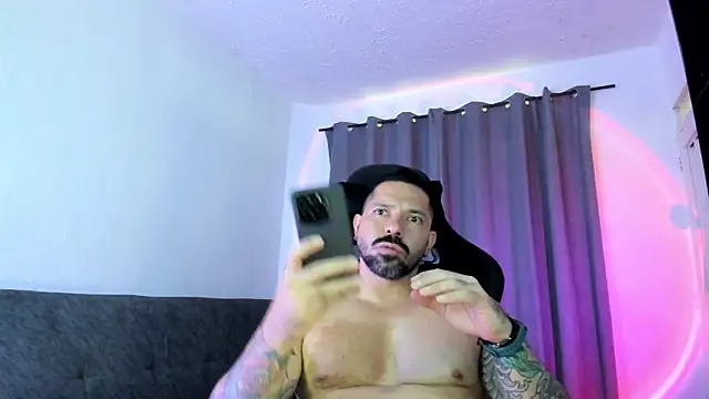 Pierre_Vidal Live XXX Chat