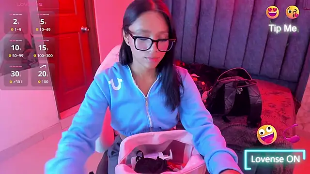 Živý XXX chat miiaboss_