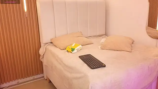 KimSensual_ élő XXX-chatje