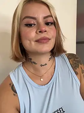 _CuteGirls_ élő XXX-chatje