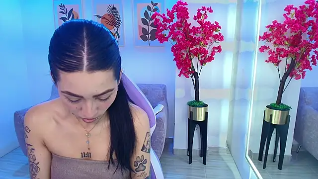 Chatroom XXX en direct de Rainy_doll