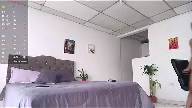 Aaronblack1_ Adlı Modelin Canlı XXX Sohbeti