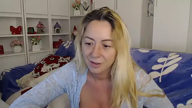 _karolynesyera_ 现场XXX聊天