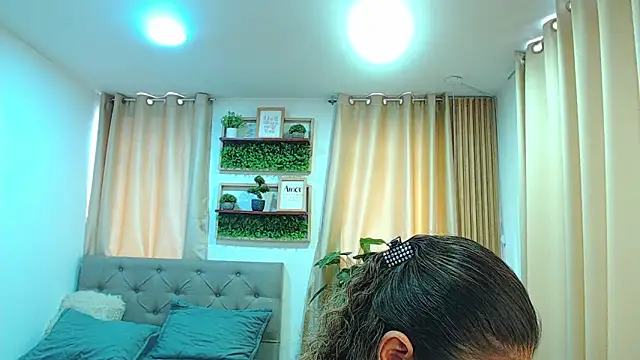 sasi_luna élő XXX-chatje