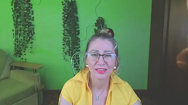 Habibi_Honeyy: онлайн-секс-чат