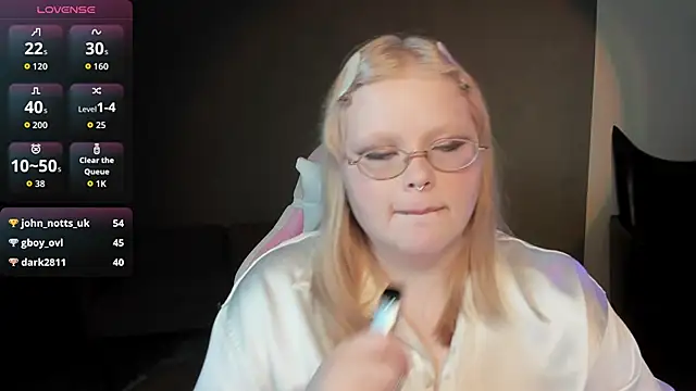 LottieReedのライブXXXチャット