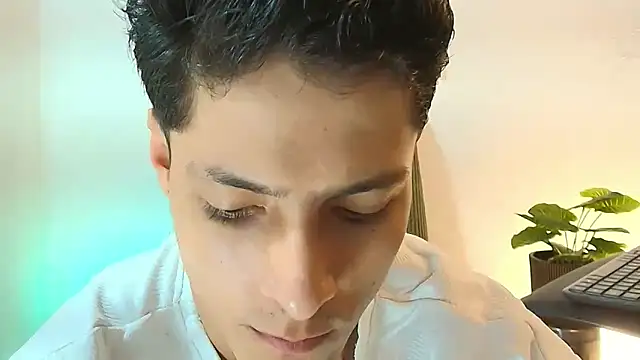 Eliassalvatore_ Adlı Modelin Canlı XXX Sohbeti