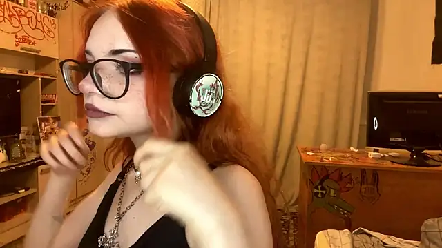 RedHeadCatのライブXXXチャット