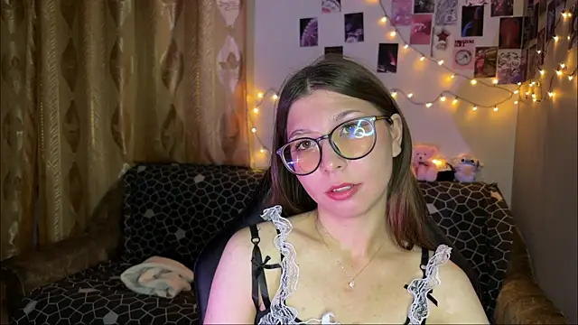 MoonRavellen Live XXX chat