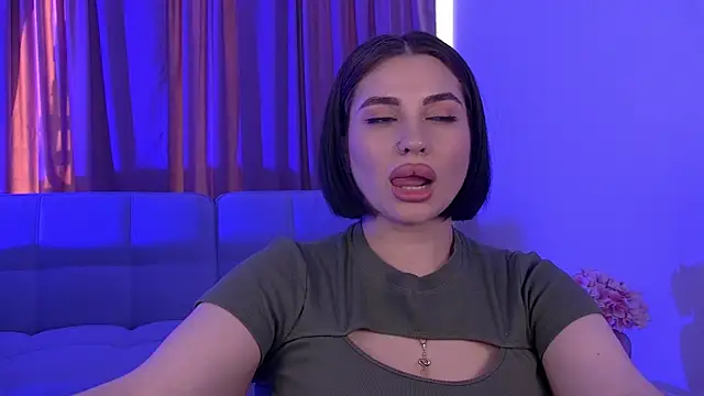 AdrianaToress 现场XXX聊天
