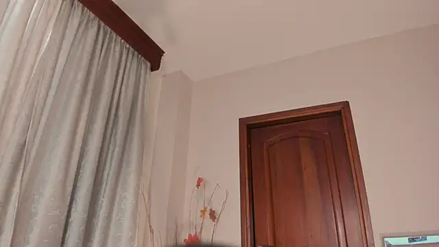 Christy_Sea Adlı Modelin Canlı XXX Sohbeti
