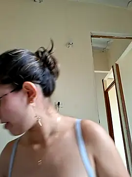 Ary-18 Live XXX-chat