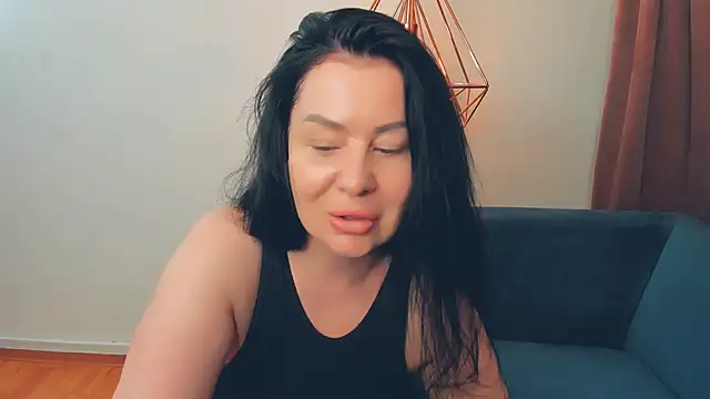 BrilliantGirll – Kamerová šou