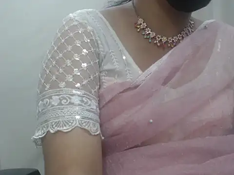 Lovely_Siri_23 Show in webcam