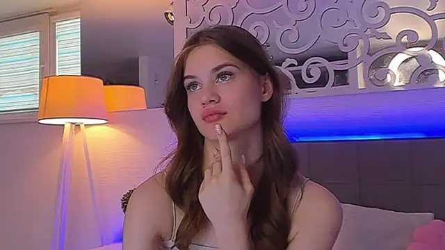 XXX chat uživo modela LuisaClover