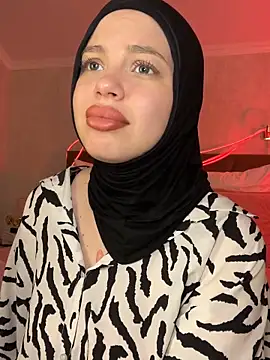 Онлайн чат XXX RedheadQueen_