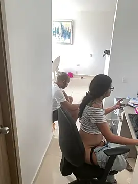Sexicouple05 – Naživo XXX chat