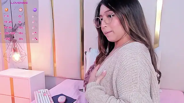 Chatroom XXX en direct de KamilaVegga
