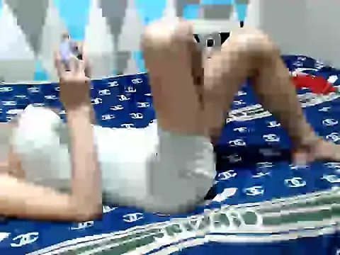 Trish_CurveCock 在線直播表演