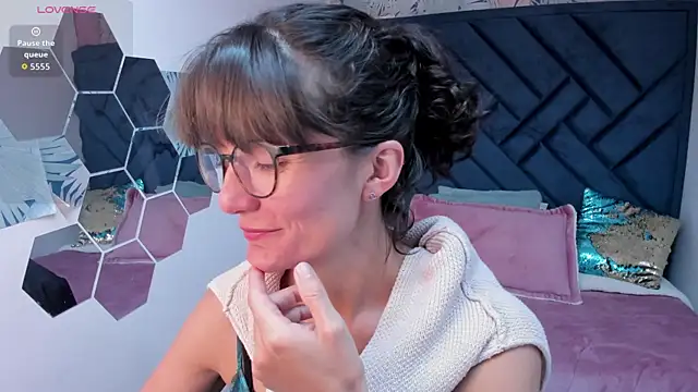 Valery_More__ – Kamerová šou