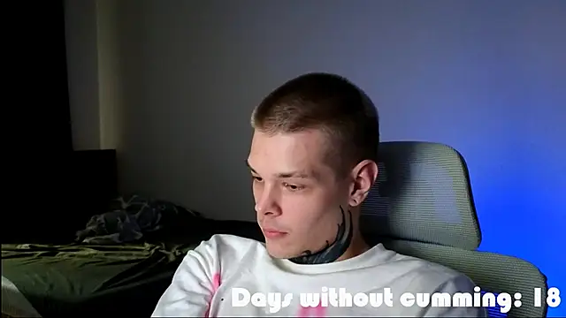 DENIS_HERE Live XXX Chat