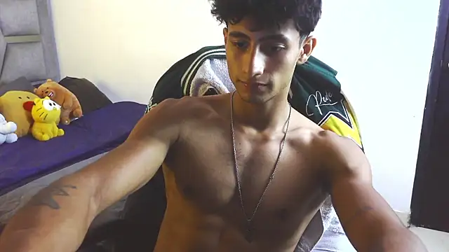 MaxiimoRomano_ 网络视讯表演