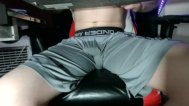 Dick_and_muscles' Webcam Show