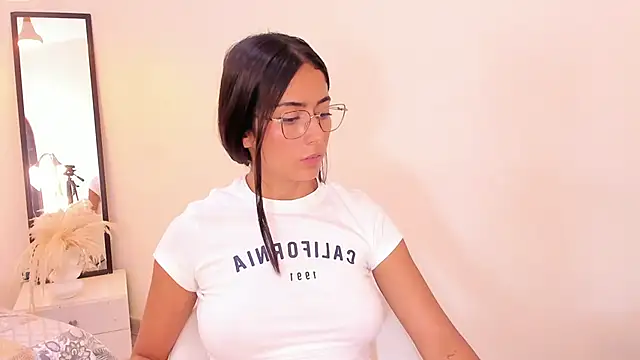 Chat +18 de your_khloe ao vivo
