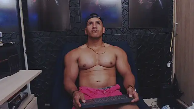 viktor_herrera Show Webcam
