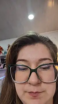 HunnyyLove Adlı Modelin Canlı XXX Sohbeti