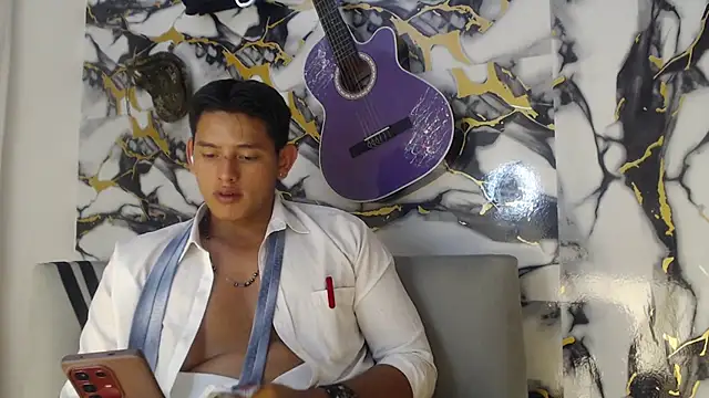 Hiroshi_ShenのライブXXXチャット