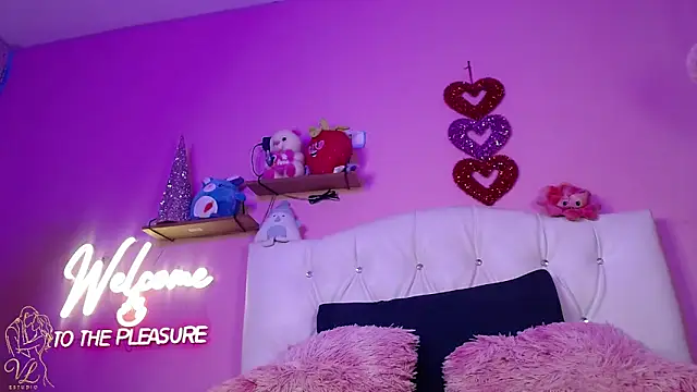 Chat XXX en directo de HECATE_23