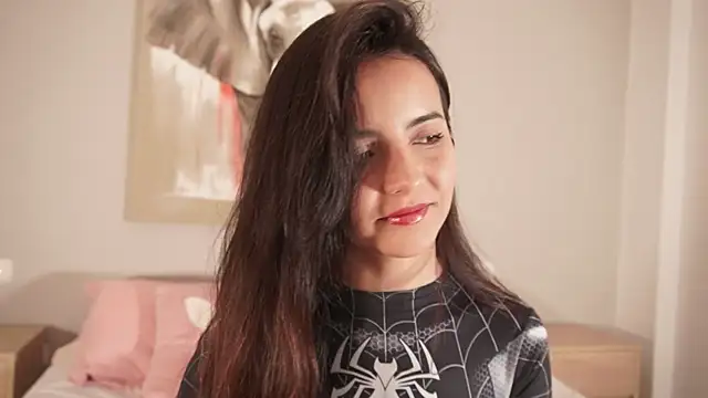 Raychell_Black Adlı Modelin Canlı XXX Sohbeti